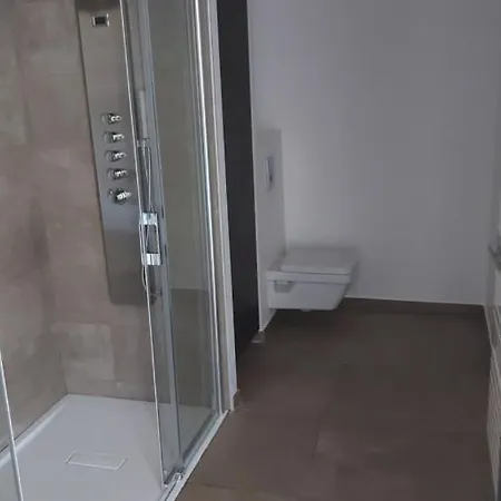 Neuf à 5 Min De La Et De L'aéroport